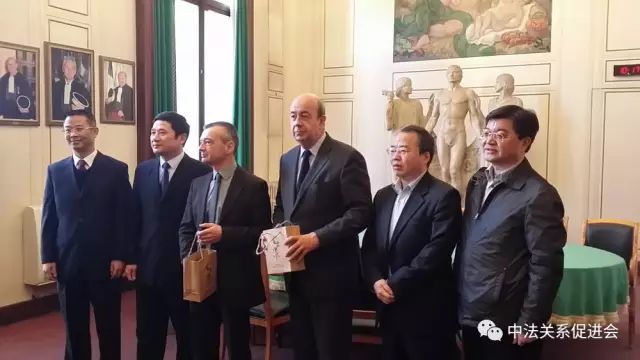 中国检察官代表团与马赛省立最高检察院交流